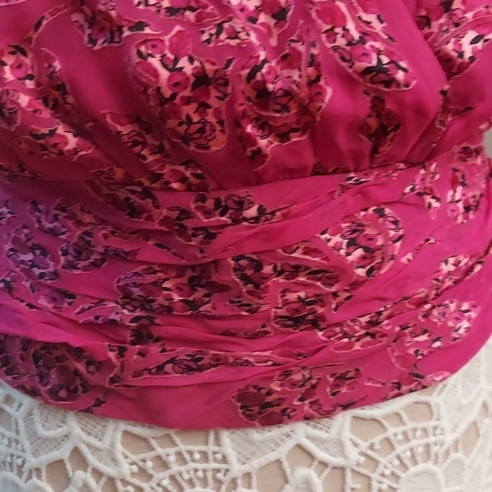 WHITE HOUSE BLACK MARKET Fuschia Sleeveless Faux Wrap Silk Floral Pullover Top S - Picture 4 of 12